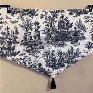 🍃4 Curtain Toppers🍃